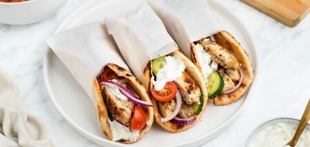 What can be prepared for lunch from pita bread: very satisfying and quick