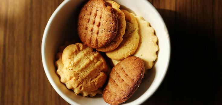 Safe homemade cookies in 10 minutes: made with a minimum of ingredients