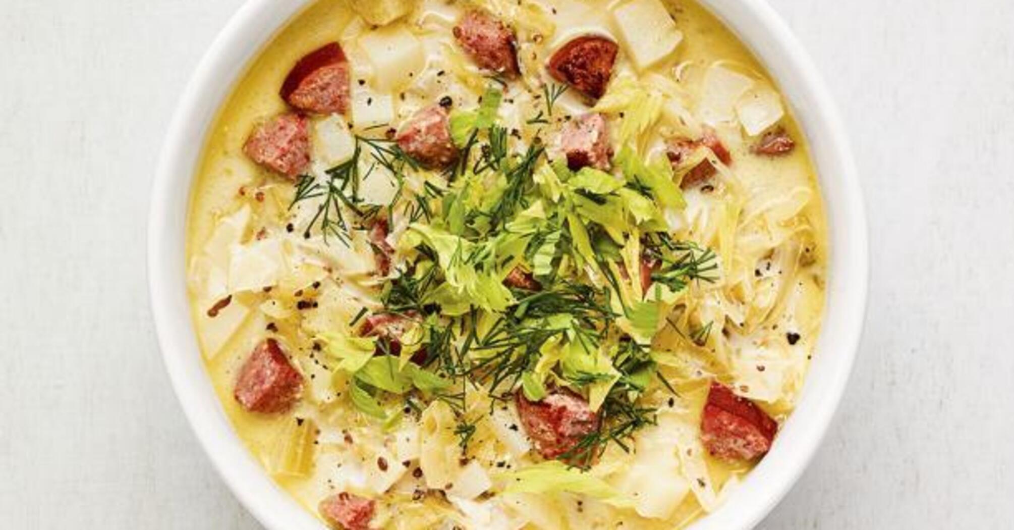 Cabbage soup will be hearty and rich: what meat to cook with