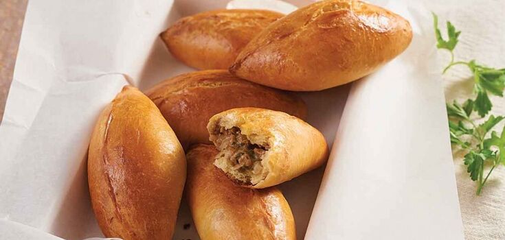Perfect soft dough "Diver" for baked pies: why dip it in water