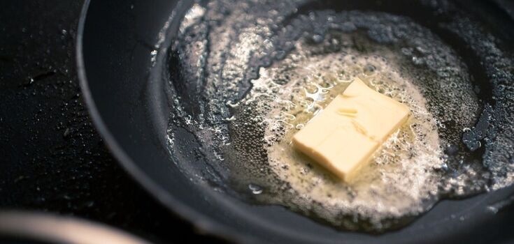 How to properly fry food in butter: it will not burn and become bitter