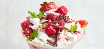 Exquisite dessert 'Eton mess': how to cook at home