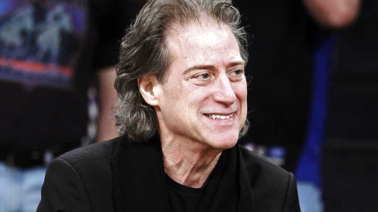 Famous comedian and actor Richard Lewis dies at the age of 76 in the United States