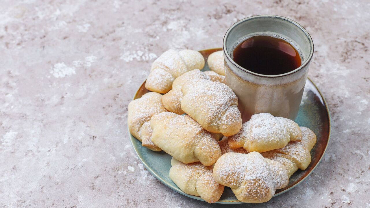 Domowe bajgle z dżemem: prosty smak, który każdy uwielbia
