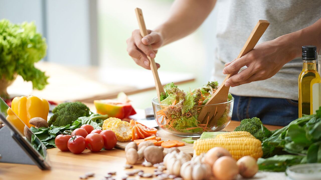 Which foods are better to eat together: the benefits will be many times greater