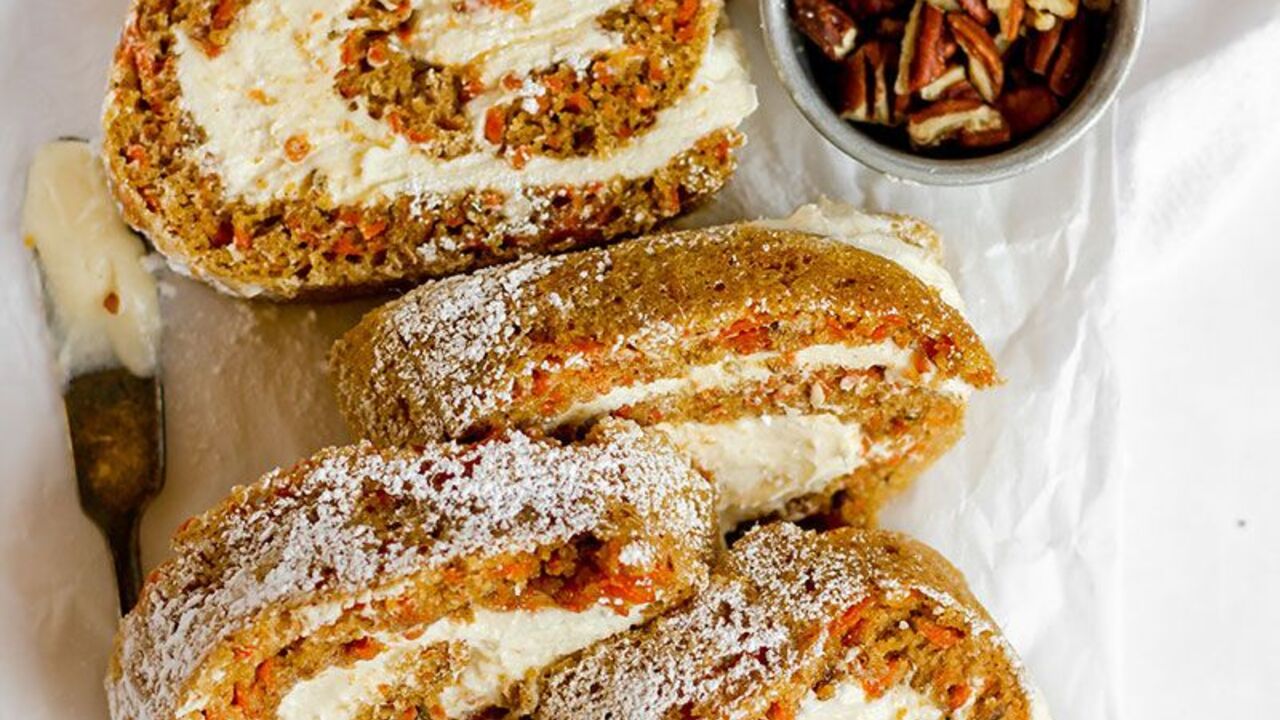 Universal carrot roll: prepared without flour