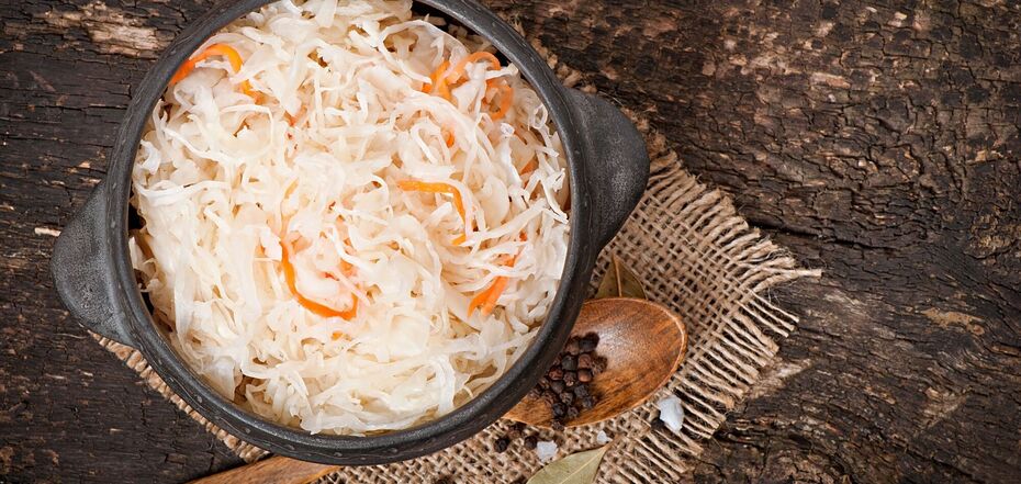 Crispy and healthy sauerkraut: how to cook it properly