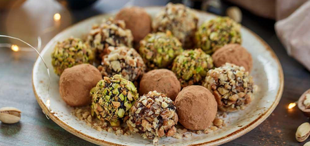 Healthy truffle candies in 10 minutes: a recipe without oil, lactose and sugar