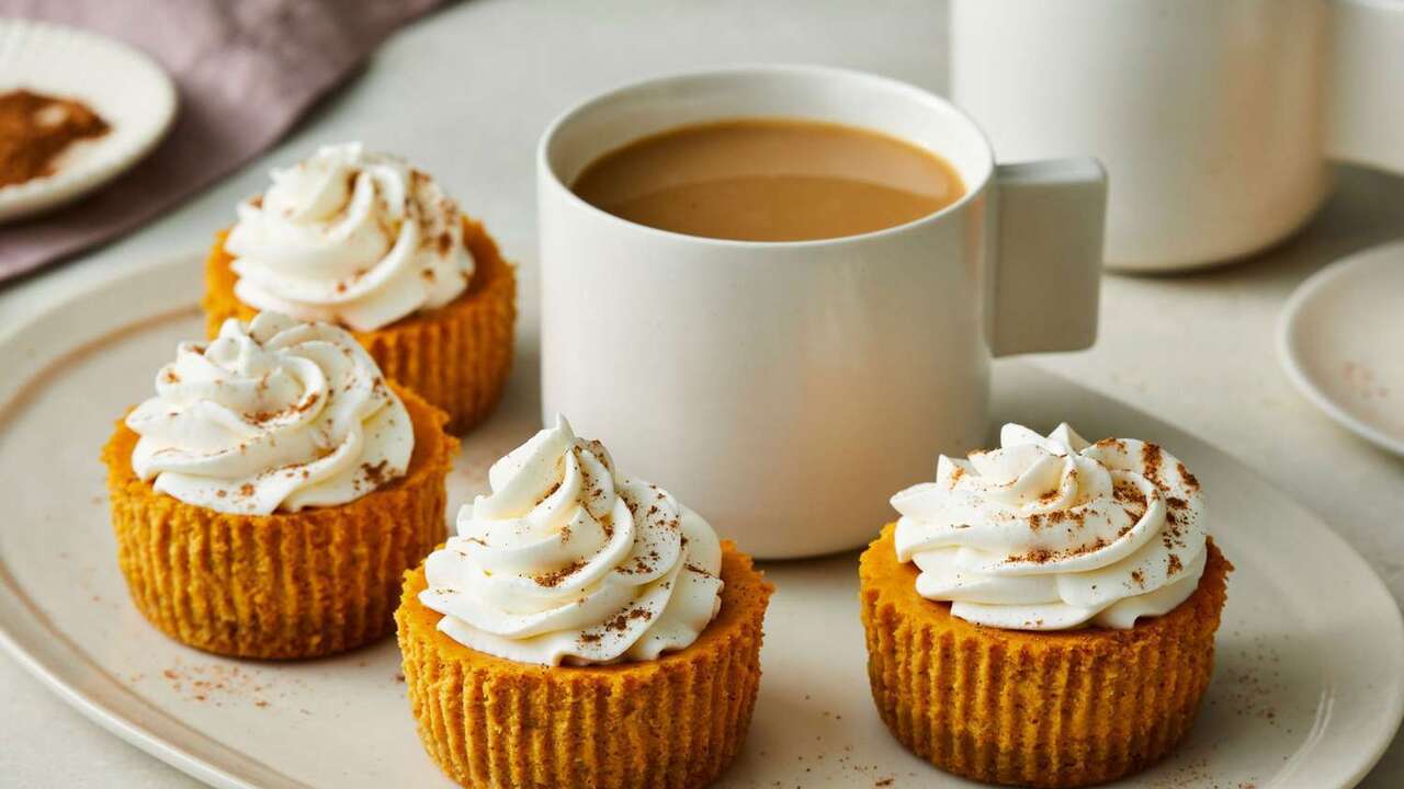 Cheese cakes like Kyiv cake: very tender and do not fall apart