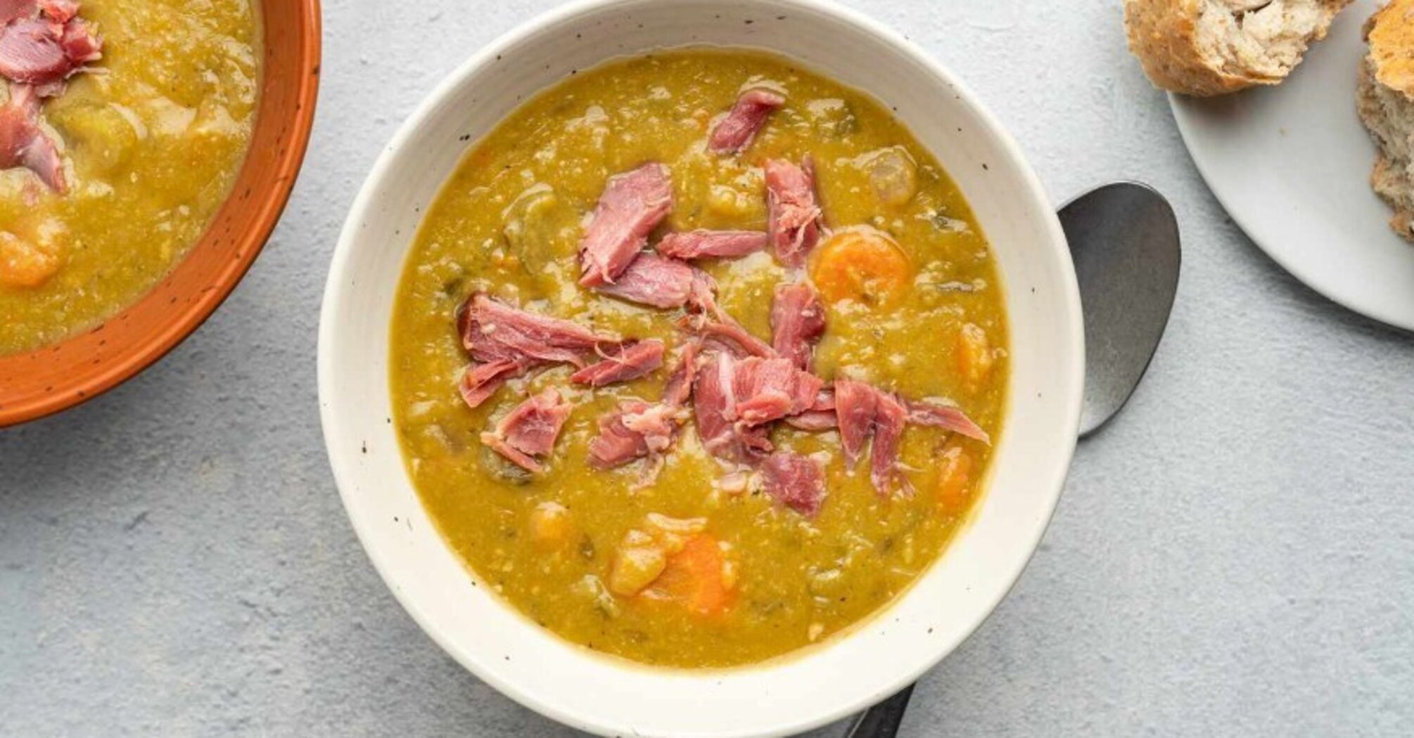 Pea soup with ribs: how to cook the dish in a new way