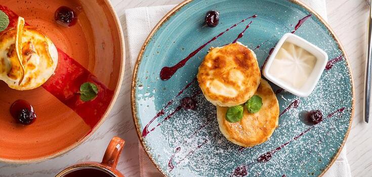What to add to cottage cheese pancakes instead of flour and semolina to make them hold their shape: secrets of the dish