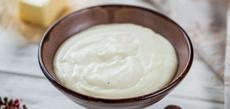 Spicy white sauce with horseradish instead of mayonnaise: perfect for meat and aspic