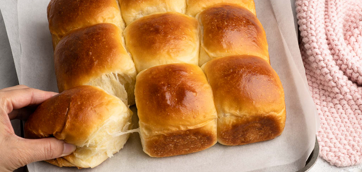 Homemade fluffy buns: a recipe for the most successful dough