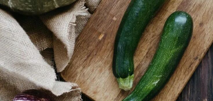 Delicious stewed zucchini in cream: they turn out soft and juicy