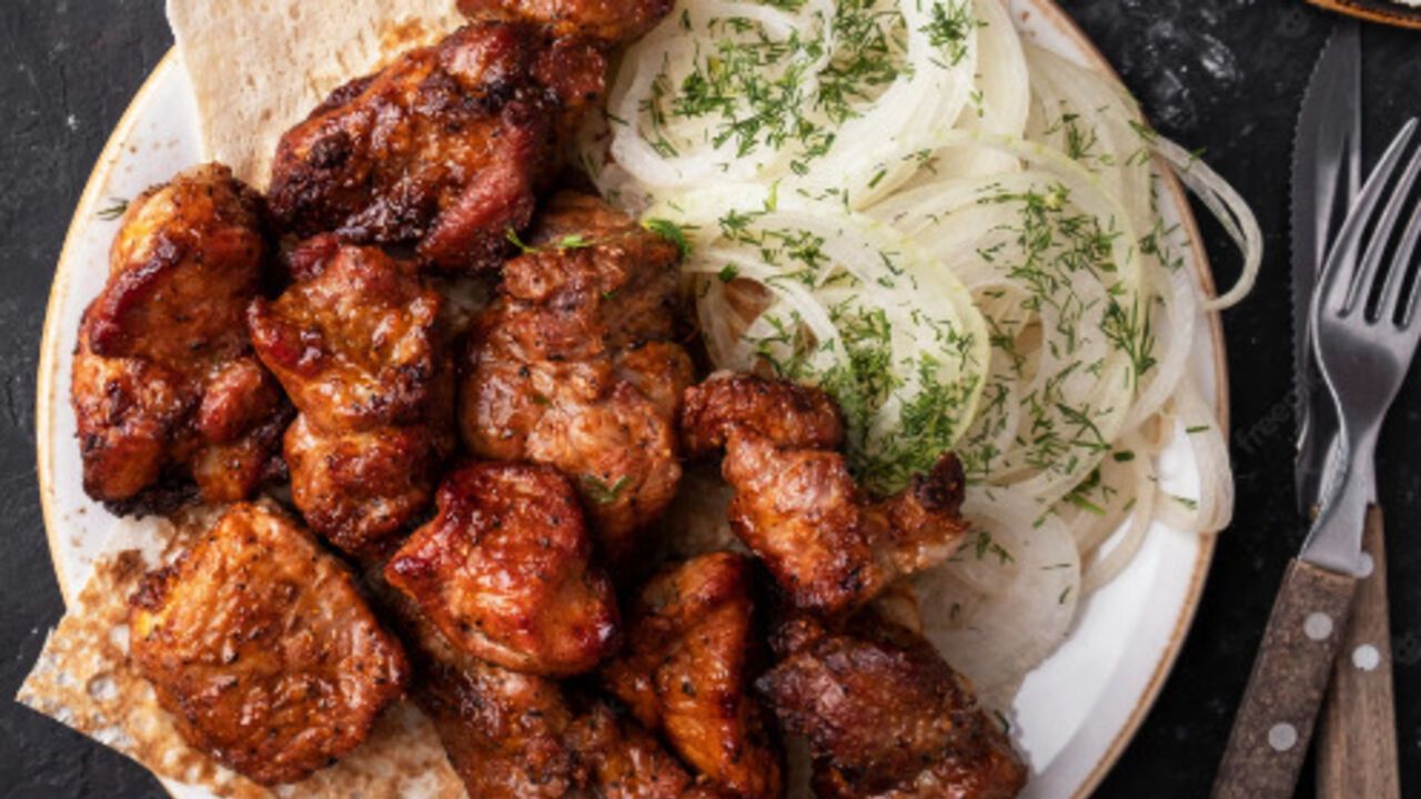 What to add to the barbecue marinade to make a golden crust: one simple ingredient