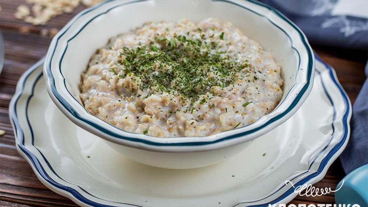 Oatmeal with herbs