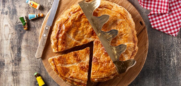 Bulgarian banitsa: what to cook if you have only pita bread, cheese, eggs and kefir at home