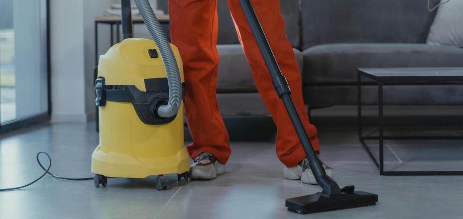 Порівняння можливостей звичайного та будівельного пилососів