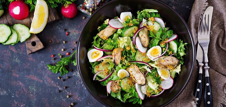 Tastier than crab one: hearty rice salad with mussels