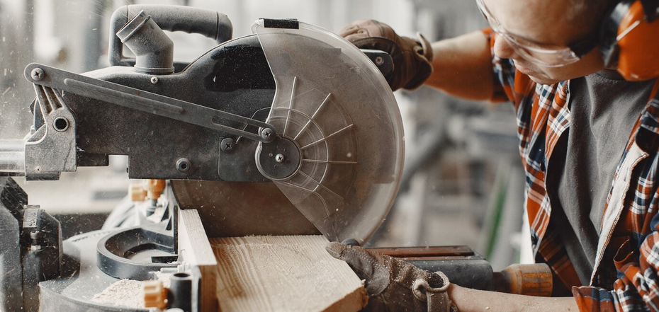 Циркулярная и торцовочная пилы