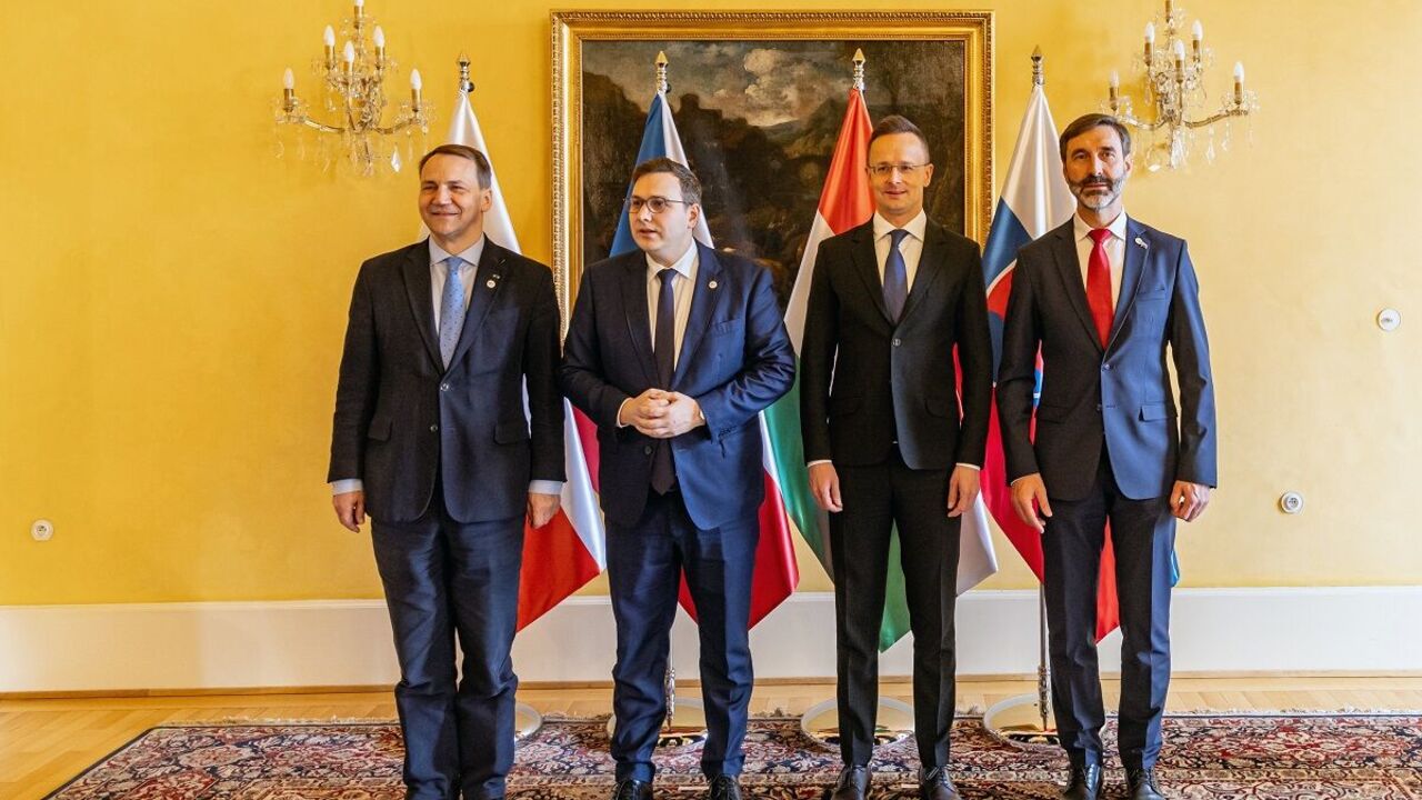 Visegrad Four meeting fails to agree on military aid to Ukraine: which countries are against it