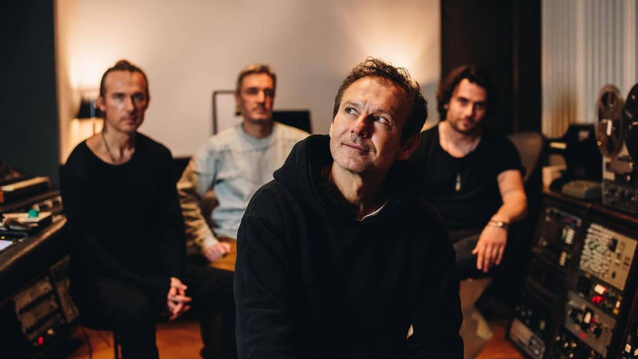 Okean Elzy po raz pierwszy od 1998 roku wydał piosenkę w języku angielskim: Voices Are Rising zachwyciło fanów, zespół porównywany do Coldplay