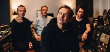 Okean Elzy released a song in English for the first time since 1998: Voices Are Rising delighted fans, the band is being compared to Coldplay