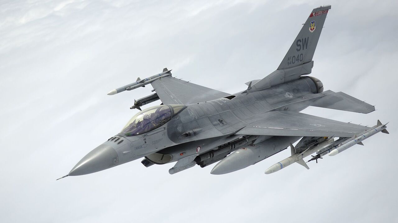 Ukraina będzie zmuszona zaryzykować F-16, nawet ryzykując ich utratę w pierwszych miesiącach walk - Forbes