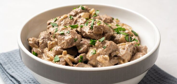 Soft stewed liver in sour cream: the taste will pleasantly surprise you