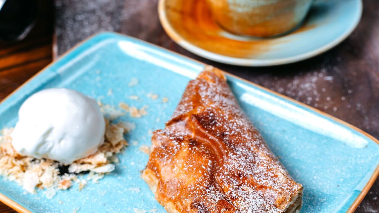 An elementary apple pie that does not require rolling out the dough: what do you need