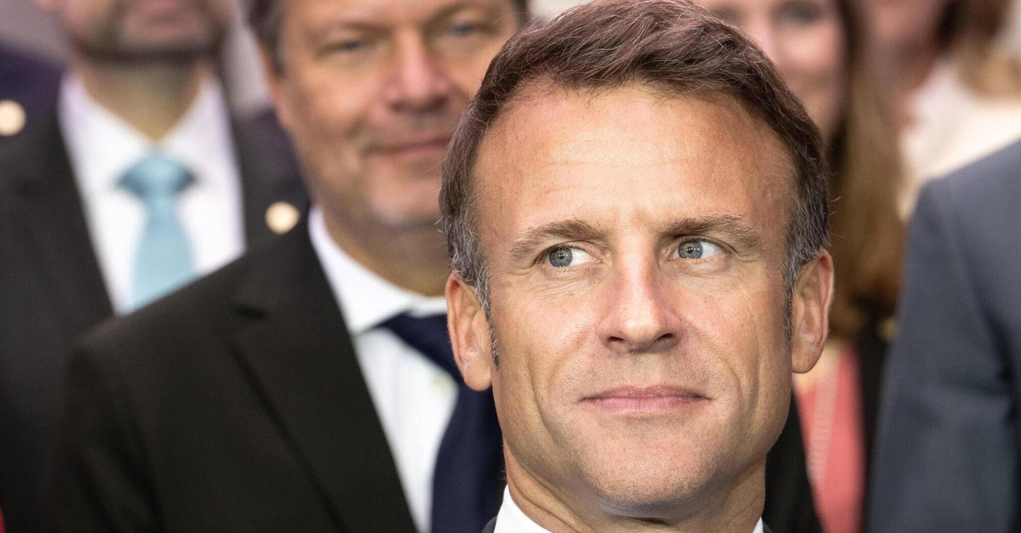 Russia will not stop in Donbass and Crimea - Macron