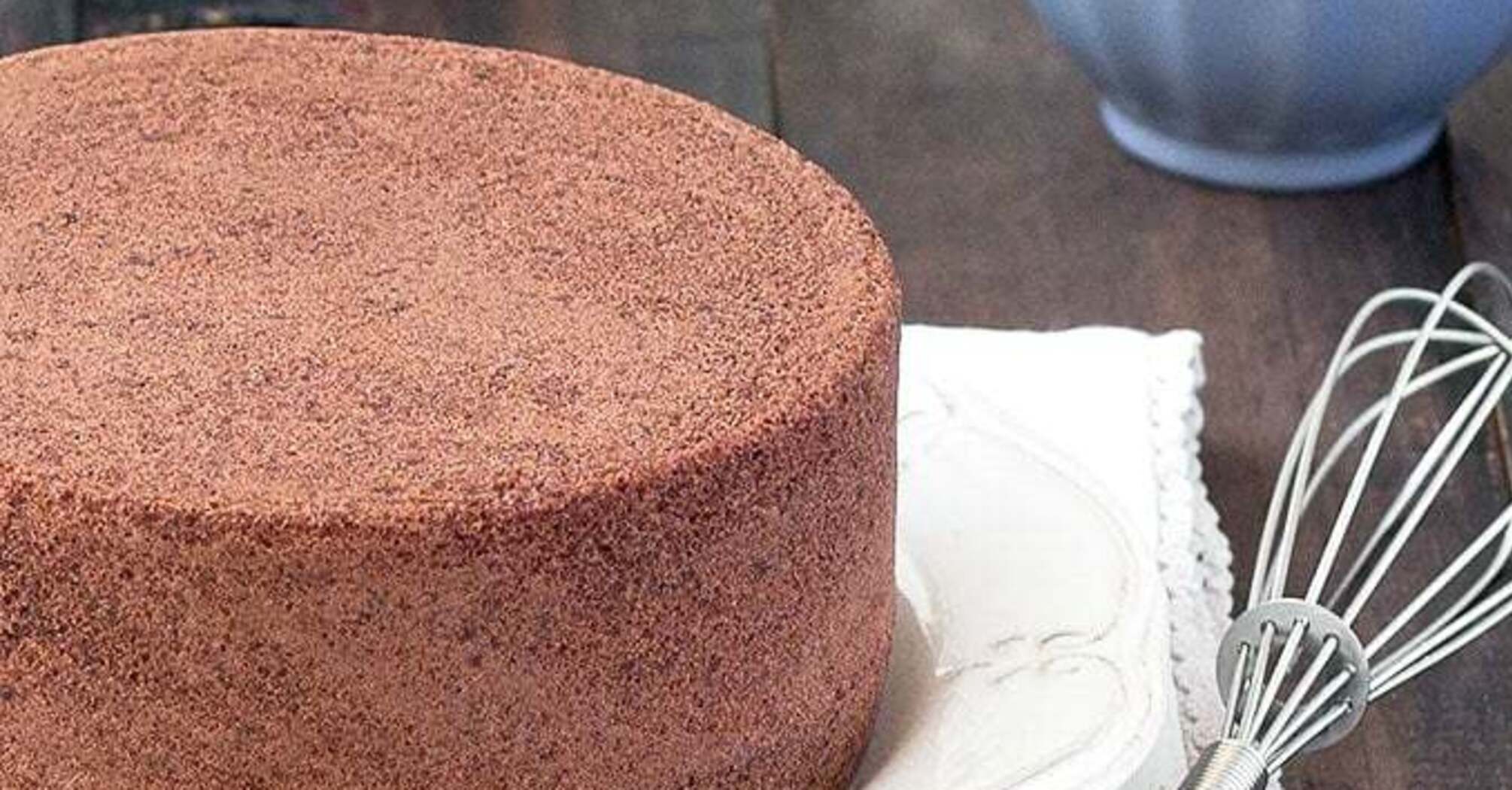 The easiest way to make a fluffy sponge cake: you need only 4 ingredients