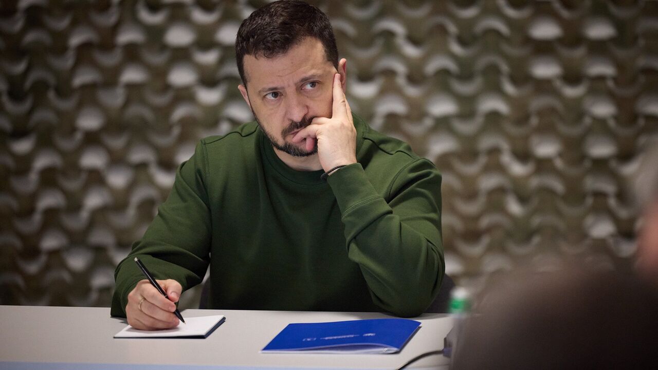 "Made in Ukraine": Zełenski mówi o nowych kontraktach na zautomatyzowane systemy kierowania ogniem i drony FPV