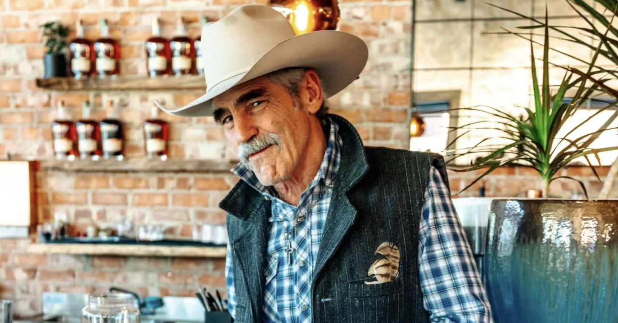 Yellowstone star kicked off an airplane in the US for refusing to sit next to a passenger in a mask: he was intoxicated