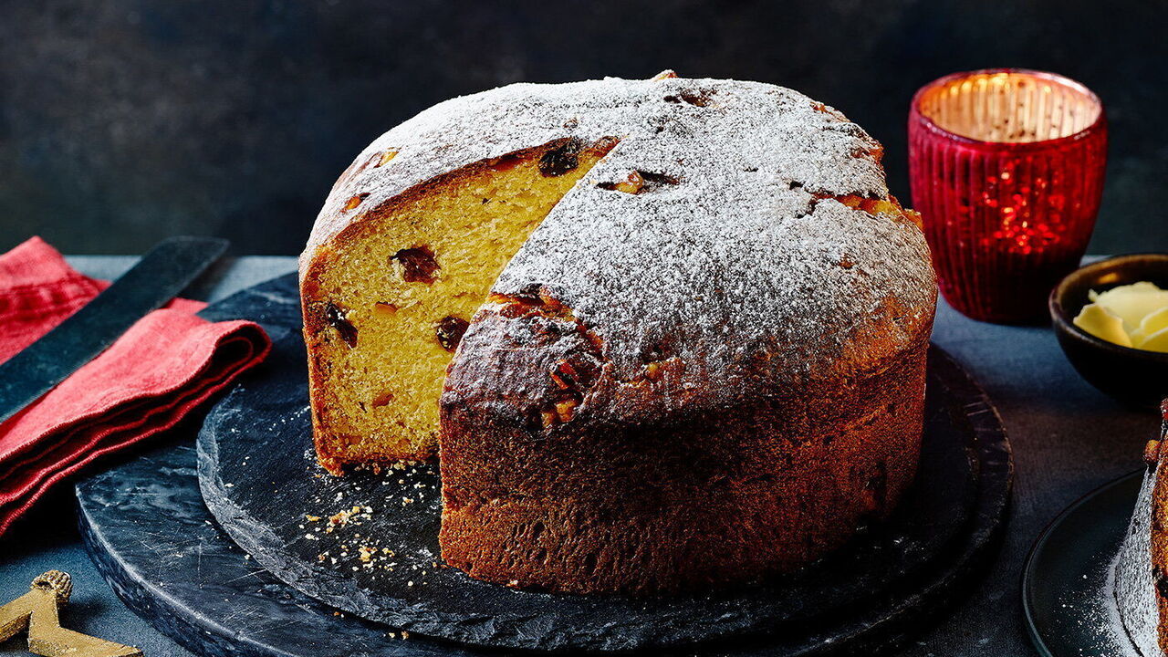 The most successful yeast dough for Easter cake: it will rise and be fluffy for sure