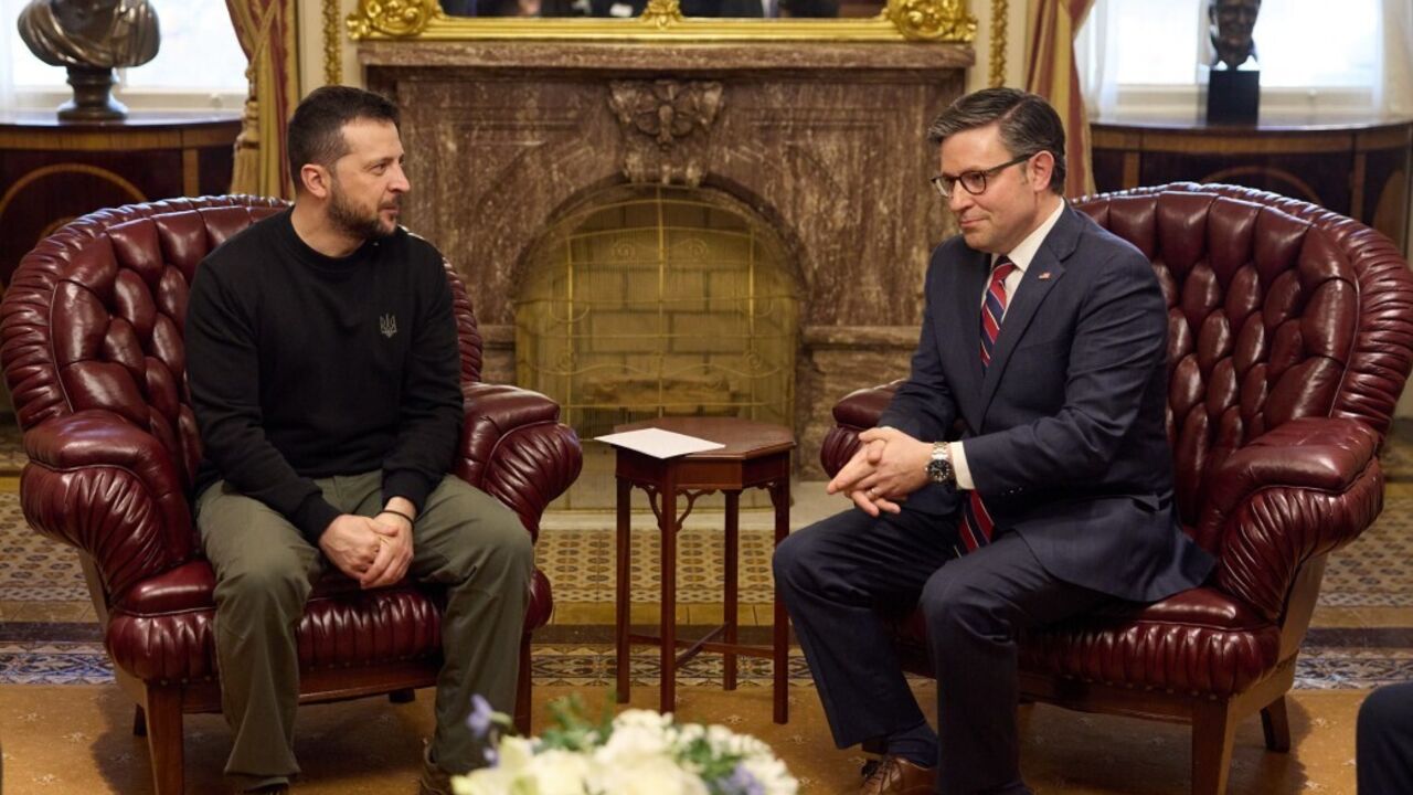 O postępach wojny i krytycznym zapotrzebowaniu na broń: Zełenski przeprowadził rozmowy z przewodniczącym Izby Reprezentantów Johnsonem