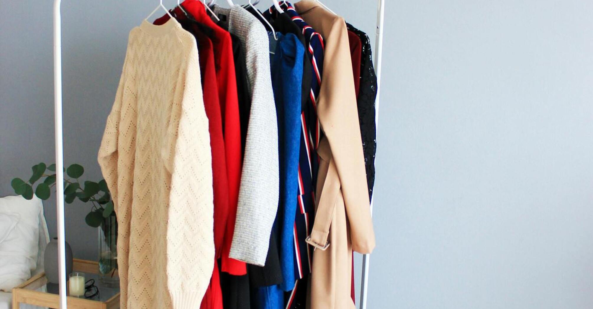 Don't wear them! Stylists named 5 colors of clothes that add age and emphasize wrinkles