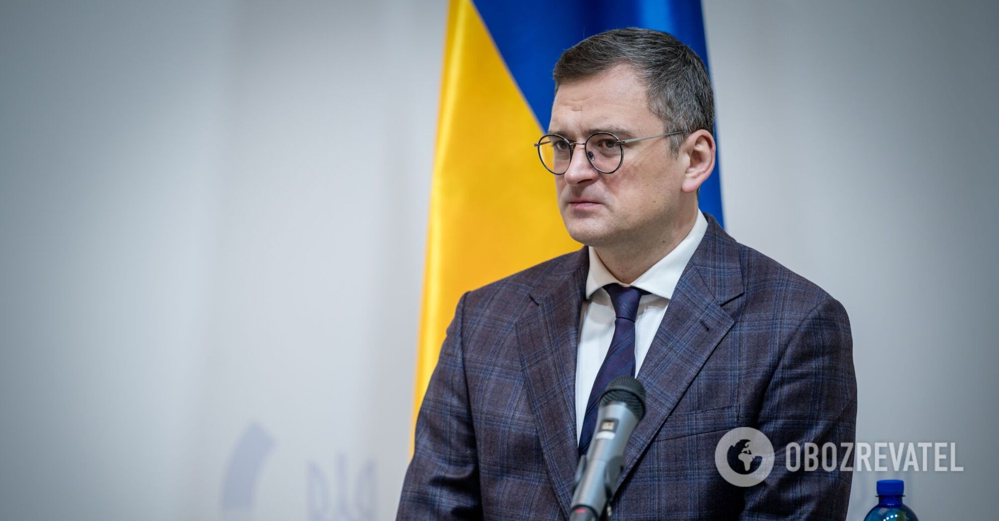 Kułeba przyznaje się do negocjacji z Rosją między pierwszym a drugim światowym szczytem pokojowym. Wideo