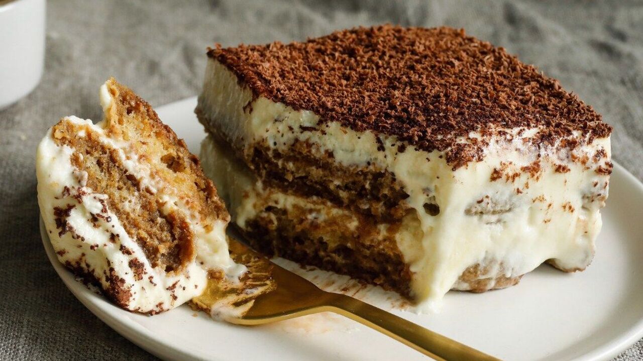 Without eggs and baking: how to make tiramisu in 20 minutes