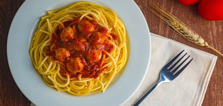 How to cook chicken meatballs without rice: dietary and very juicy