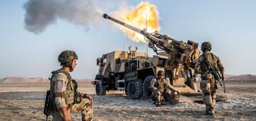 Francja twierdzi, że przekaże Ukrainie wycofaną broń