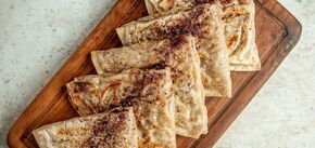 How to make crispy pies without dough: a simple recipe with pita bread