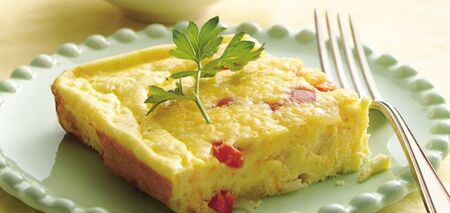 How to cook a delicious omelet in the oven: a simple recipe for breakfast