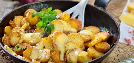 How to fry potatoes so they don't burn or stick to a pan: life hacks