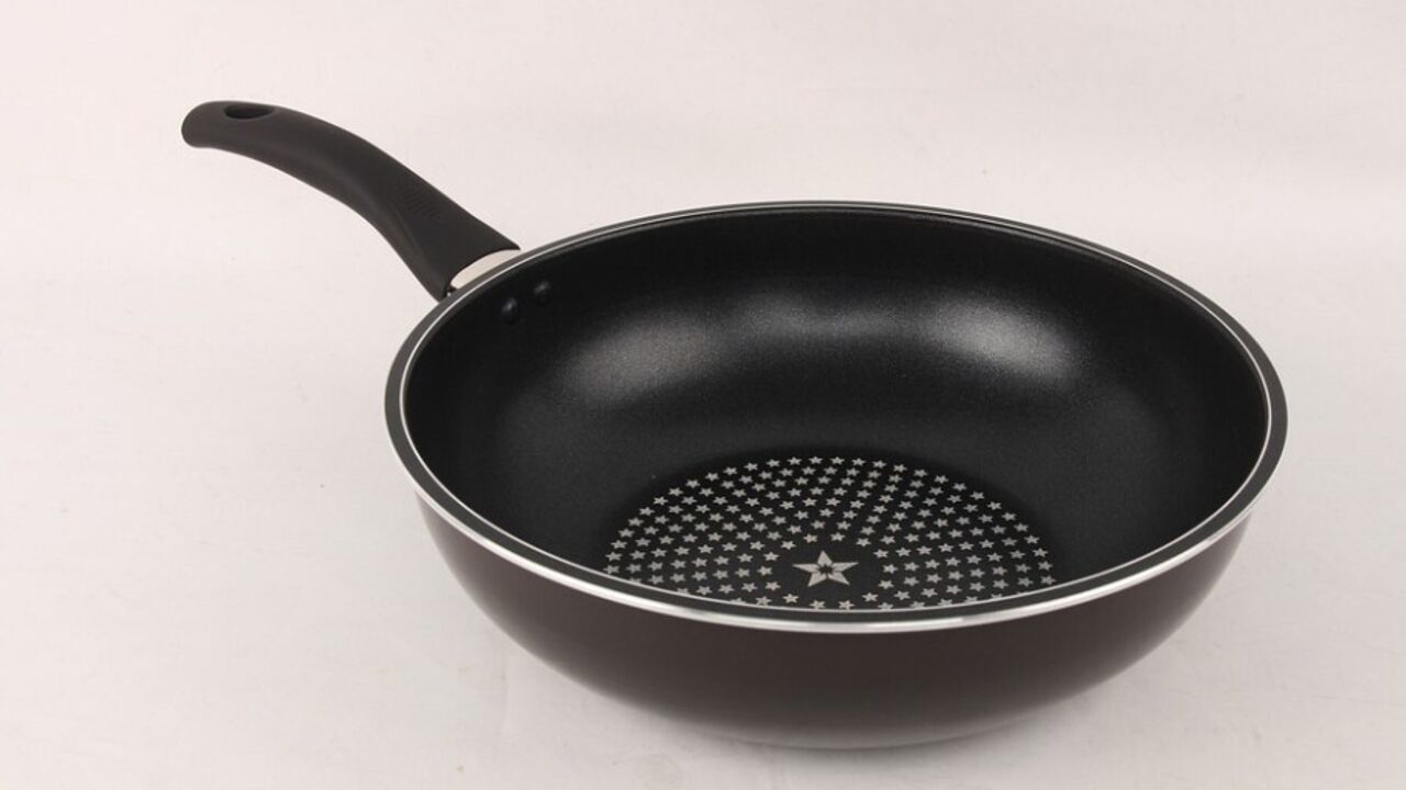 How to effortlessly descale a frying pan: the easiest ways