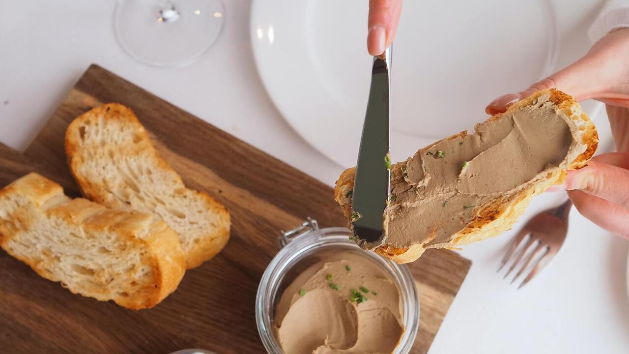 Delicious liver pate without bitterness: cooking secrets