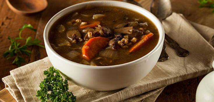 Rich soup from dried porcini mushrooms: can be eaten in Lent