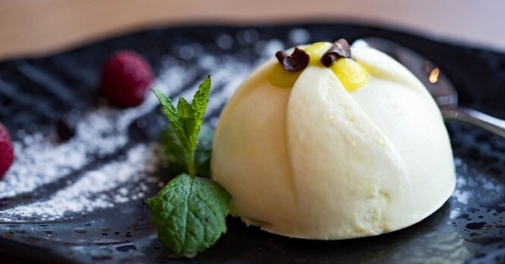 Without flour and baking: how to prepare a dessert in 10 minutes