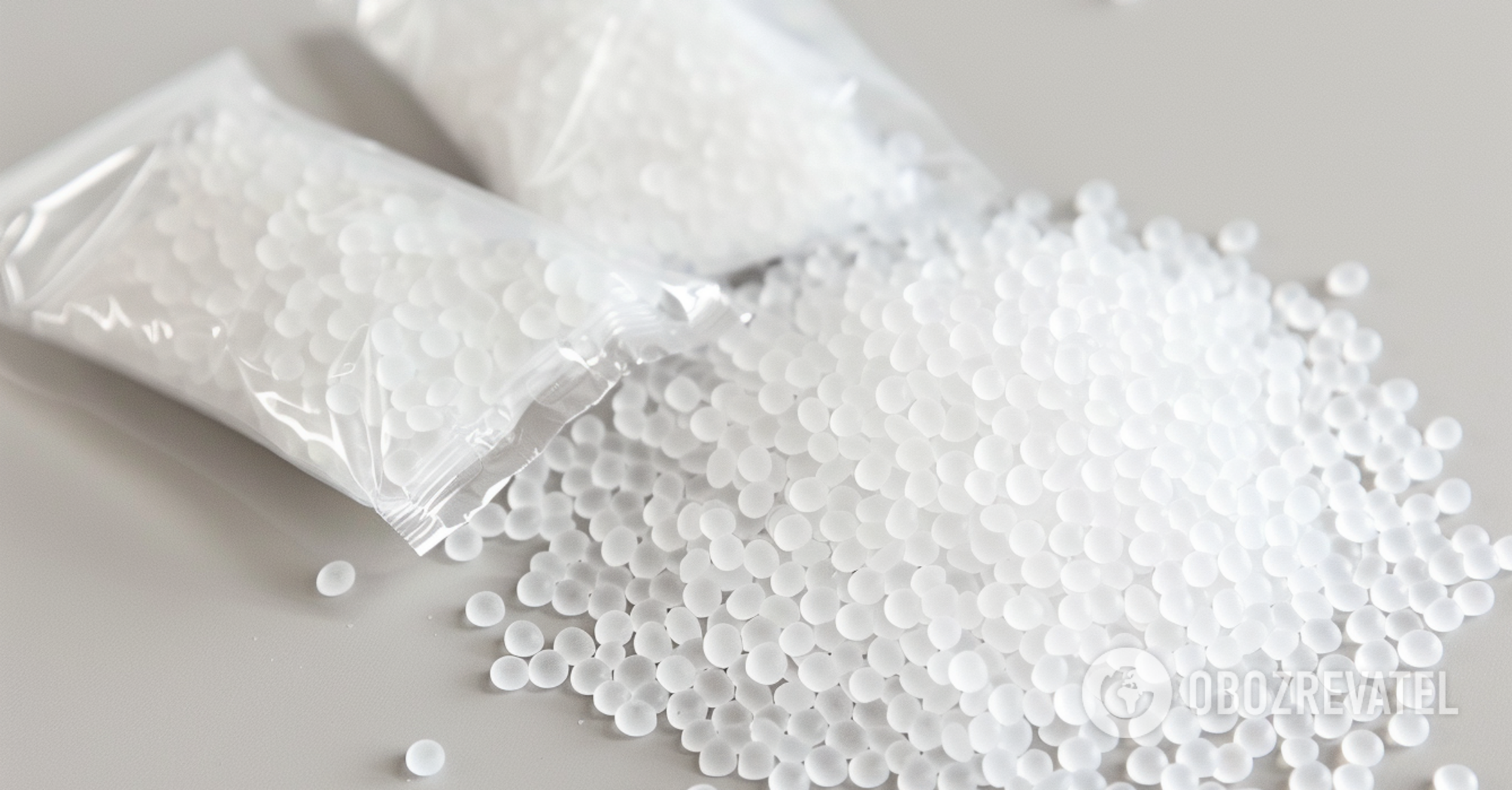 Don't throw away: where silica gel sachets that are put in new shoes can be useful