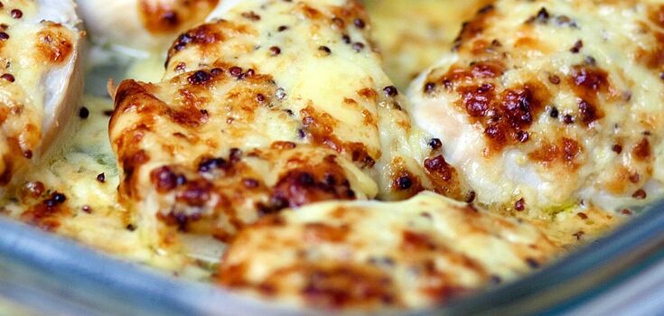 Chicken fillet under a coat: it always turns out juicy